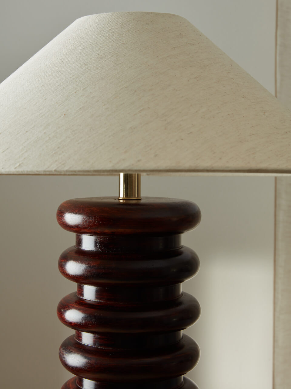 Lampe de table en bois Uri