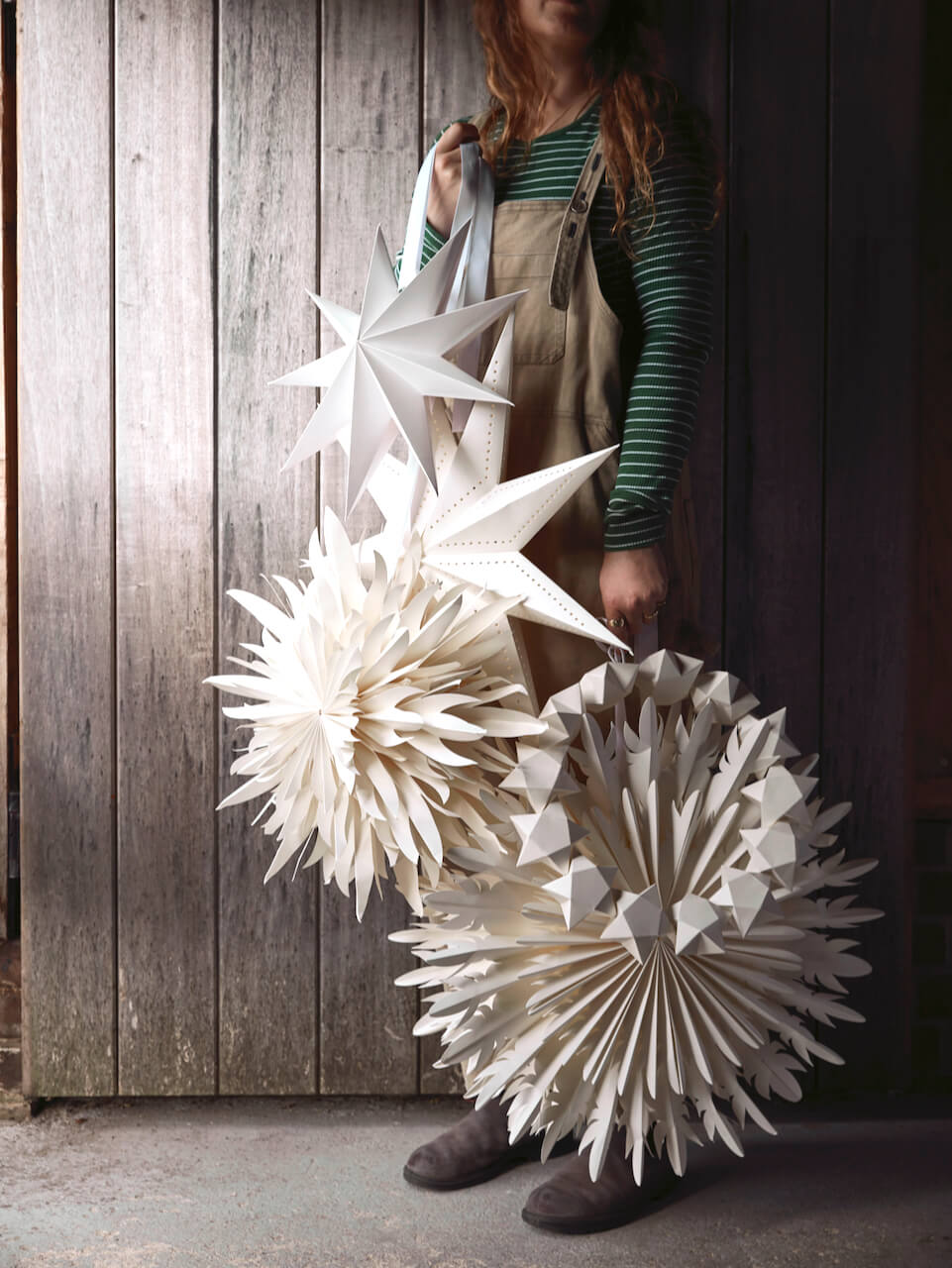 Flocon de neige en papier blanc antique