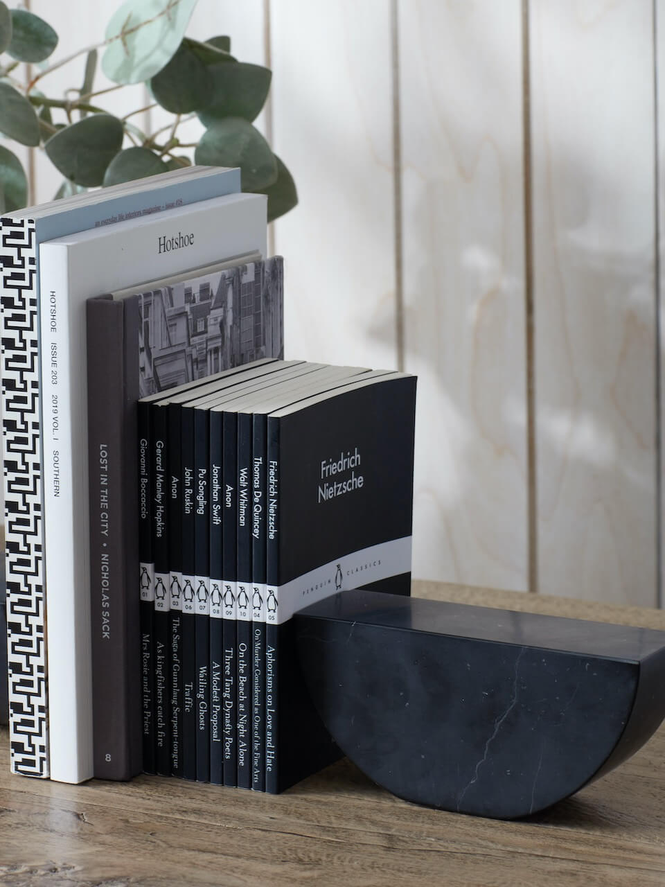 Serre-livres en marbre de Nazere