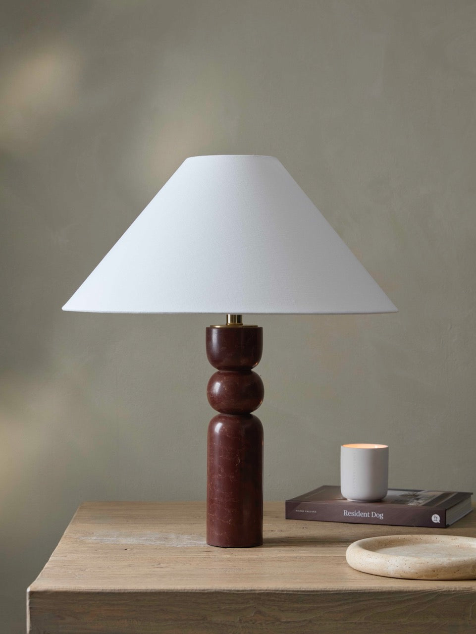 Lampe de table en marbre Marama
