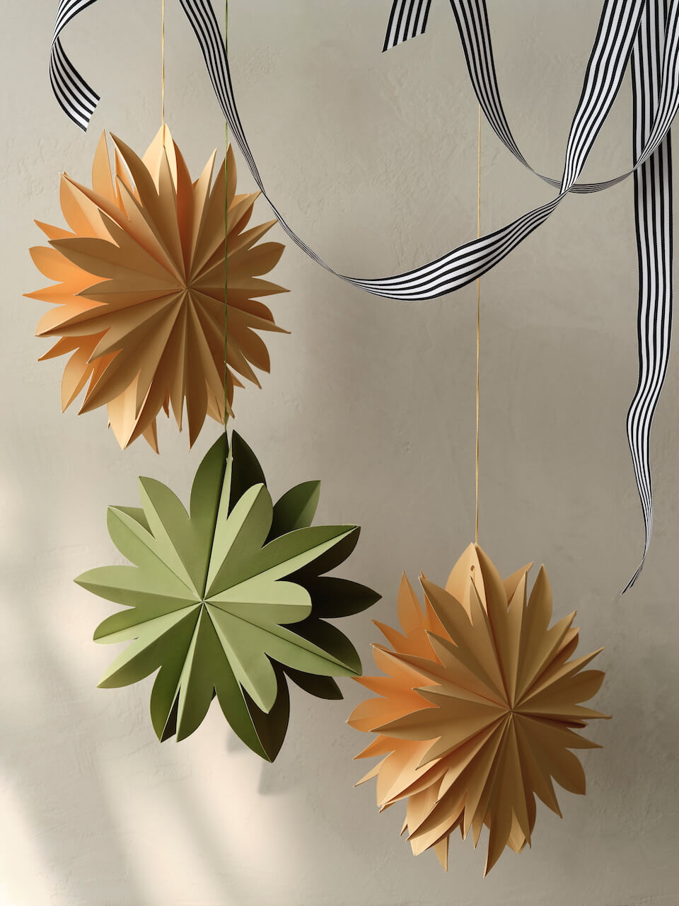 Lot de décorations de Pâques en papier