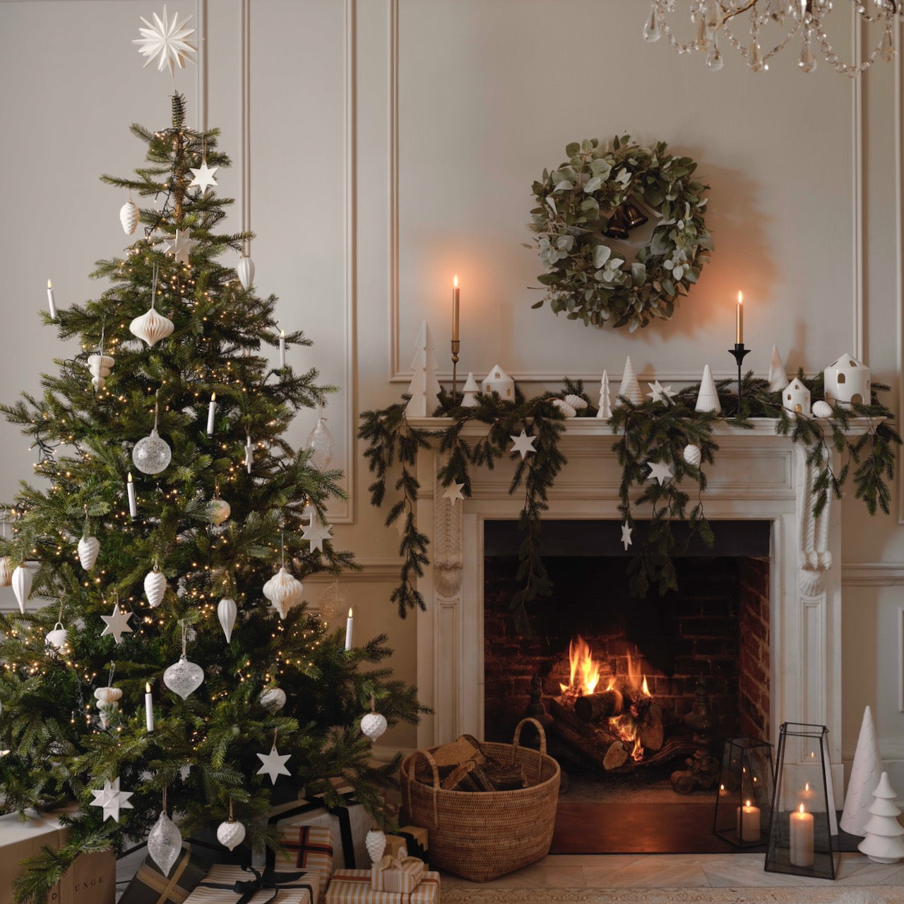 Lot de 3 décorations en céramique blanche en forme de cloche