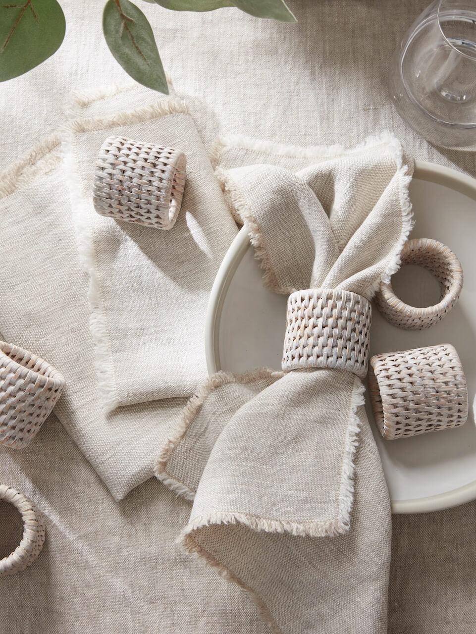 Lot de 6 ronds de serviette en rotin blanc