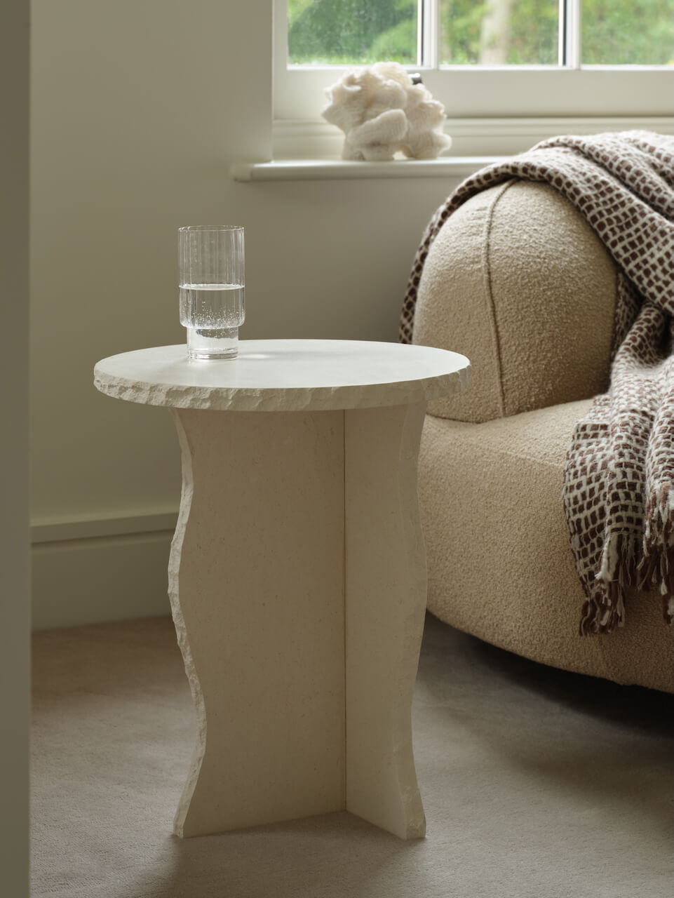 Table d'appoint en pierre calcaire de St Ives