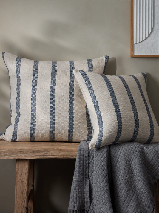 Housse de coussin à rayures acier et crème