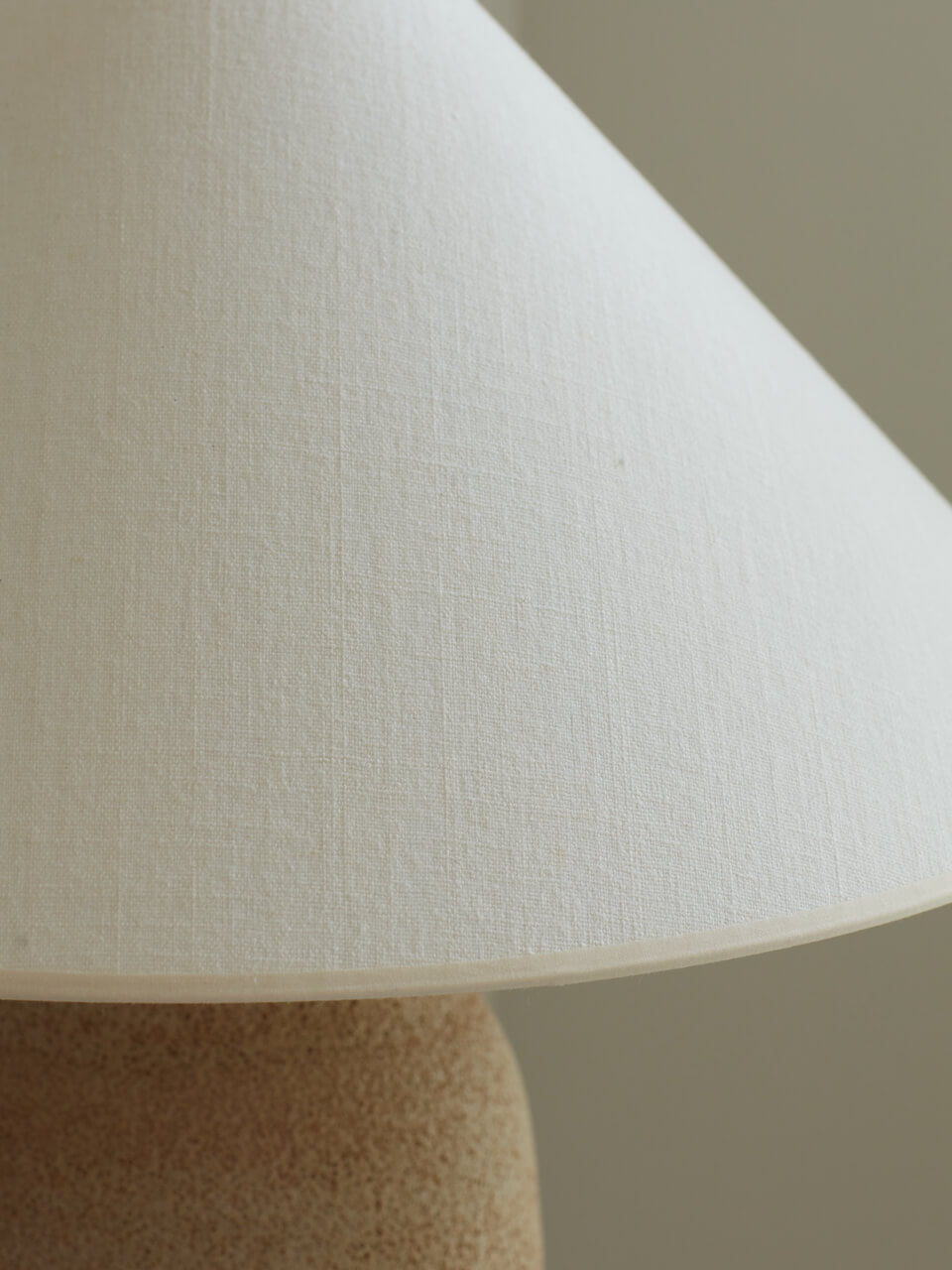 Lampe de table en céramique Lys