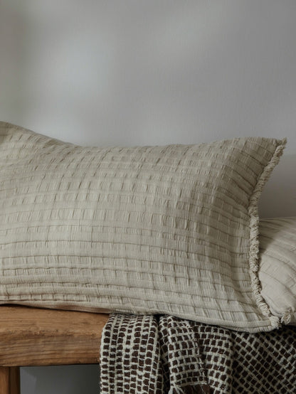 Housse de coussin en coton Beja mastic