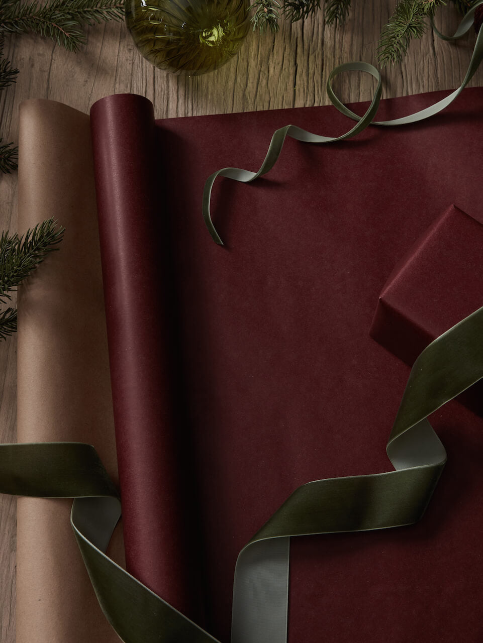 Paquet de papier cadeau 10 m - Bordeaux - Lot de 4 rouleaux