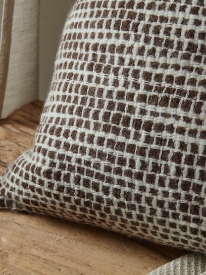 Housse de coussin en laine tissée lâche marron 50 x 50