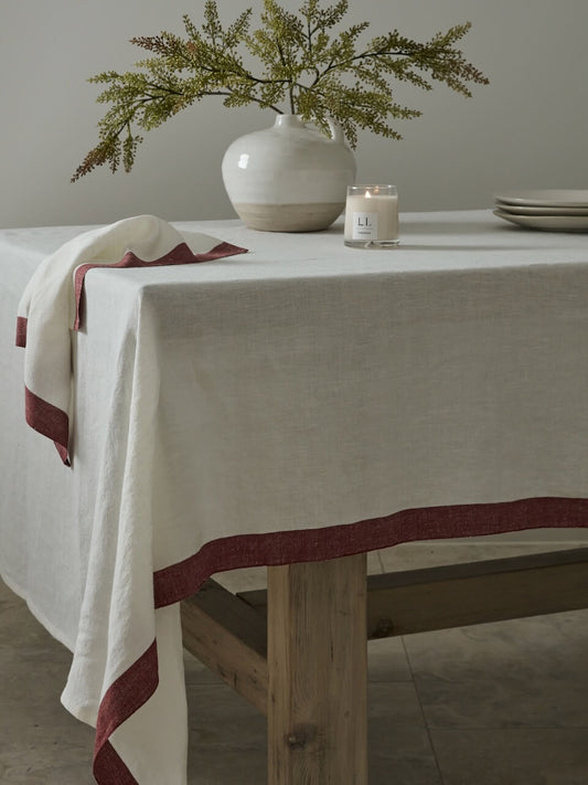 Nappe en lin avec bordure bordeaux
