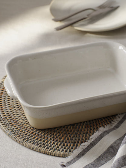 Plat de cuisson en grès crème