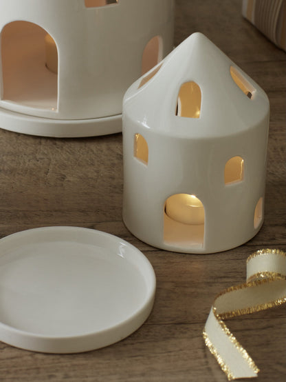 Maison en céramique blanche