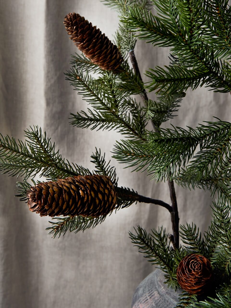 Lot de 3 branches de sapin artificielles avec cônes
