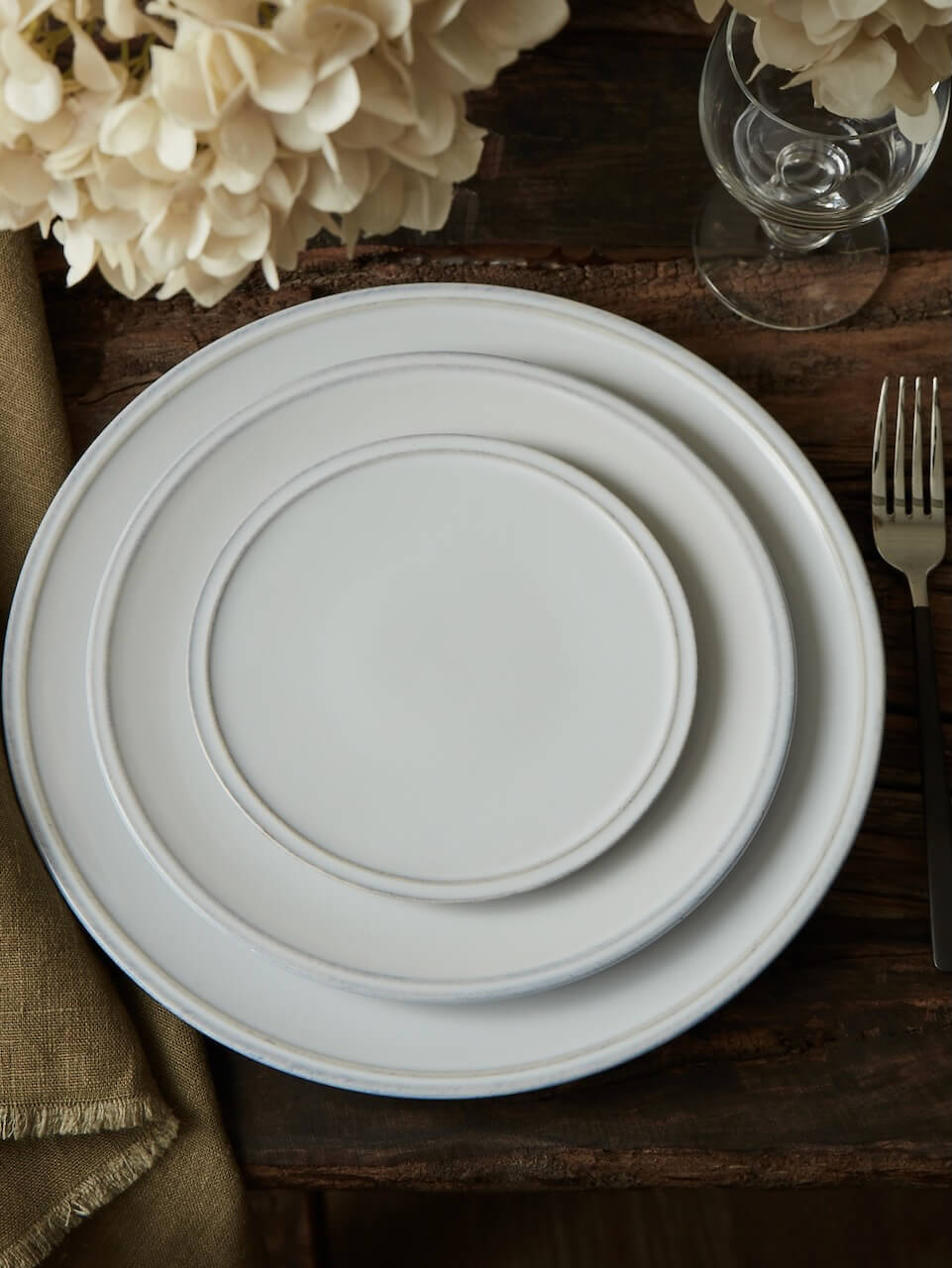 Vaisselle en friso blanc