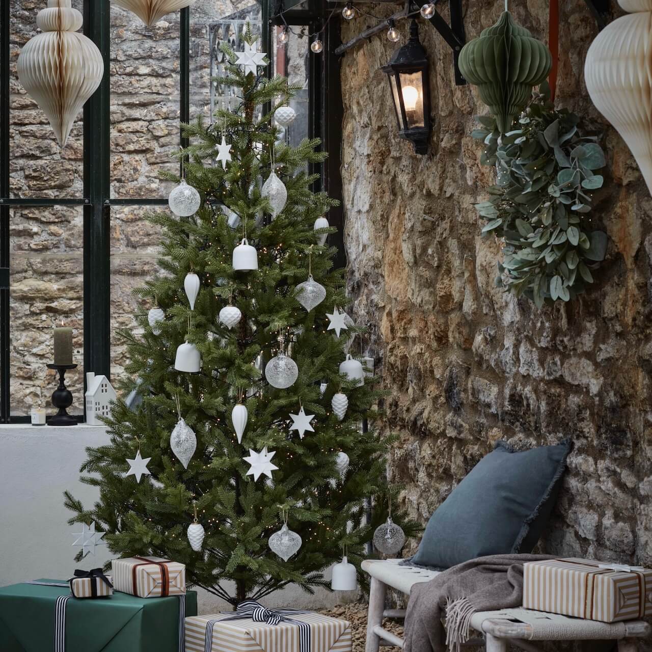Lot de 3 décorations d'oignons en céramique blanche
