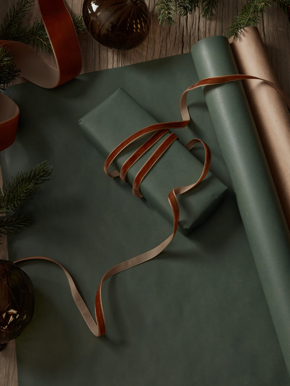 Paquet de papier cadeau 10 m - Vert - Lot de 4 rouleaux