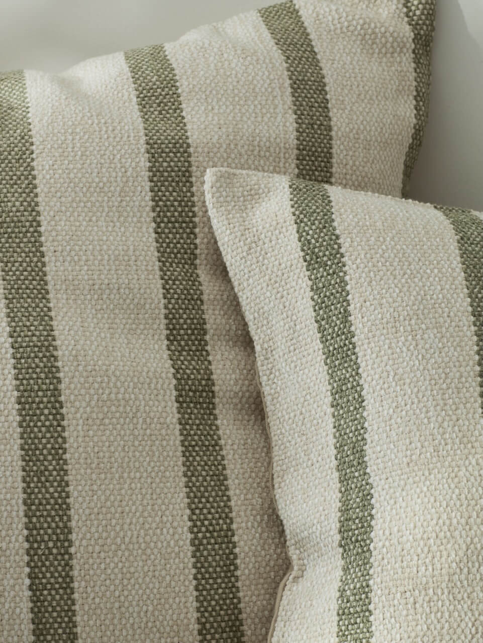 Housse de coussin à rayures vertes et crème