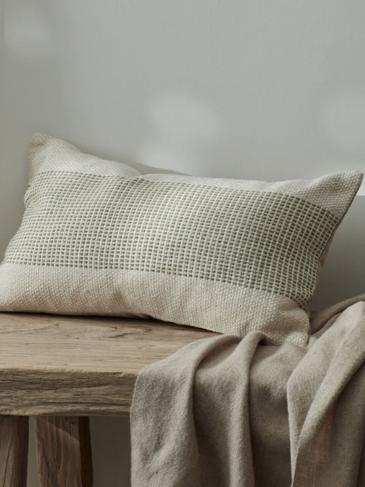 Housse de coussin tissée verte et crème