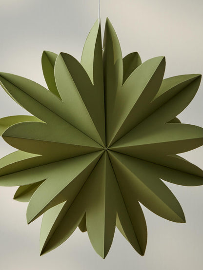 Décoration de Pâques suspendue en papier vert