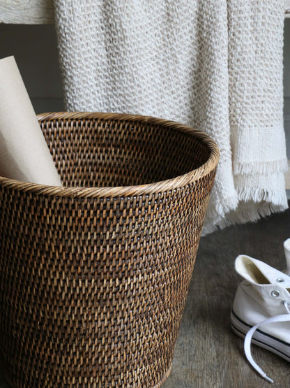 Corbeille à papier en rotin brun antique Fife