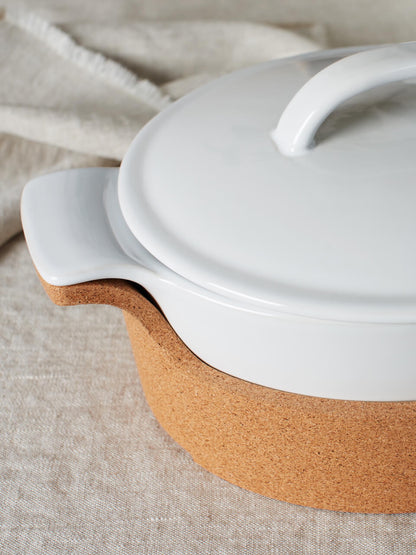 Cocotte en grès avec plateau en liège