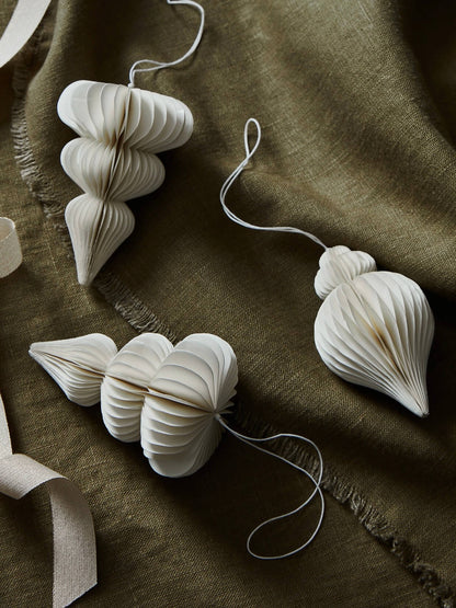 Lot de 3 décorations en papier blanc antique