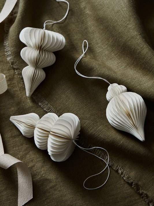 Lot de 3 décorations en papier blanc antique
