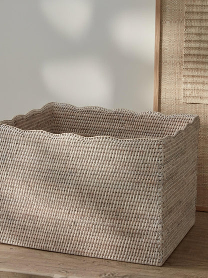 Panier festonné en rotin blanc Alness